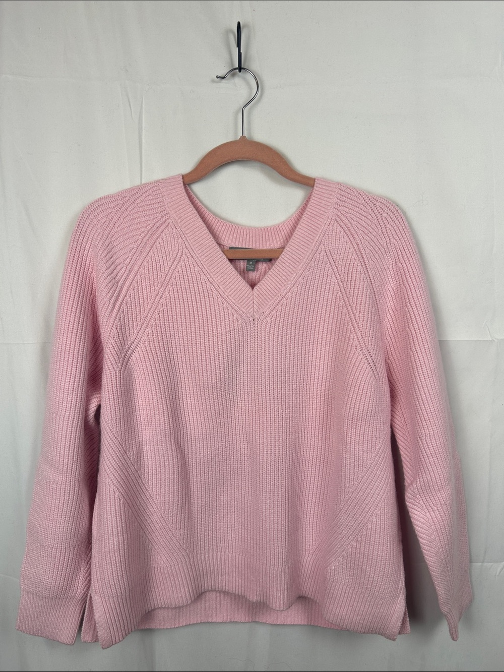 Soft Pink V-Neck Ribbed Sweater